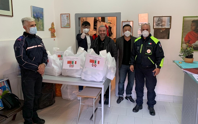 Donazione comunità cinese Sassari